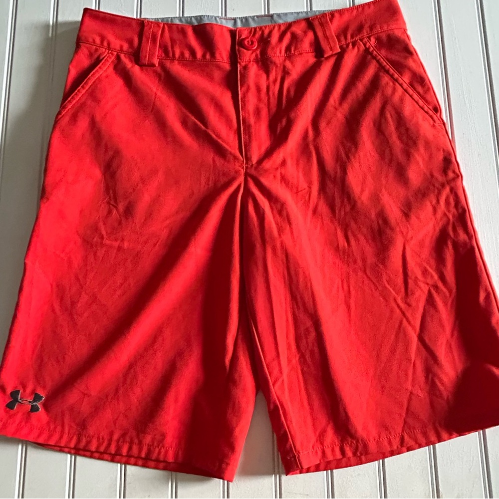 UNDER ARMOUR youth size large loose fitting shorts